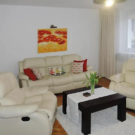 בית נופש Terraced House Near Baltic Sea & Wolinski Park מידזיזדרויה