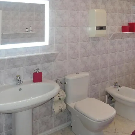 בית נופש Terraced House Near Baltic Sea & Wolinski Park *